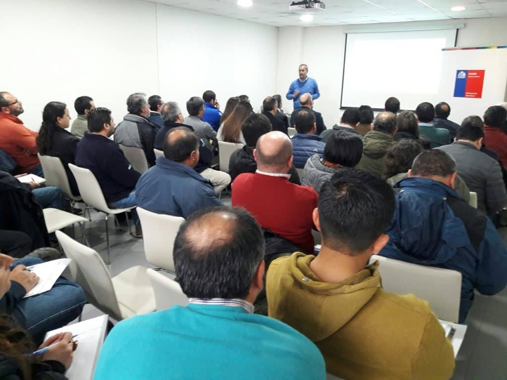 Ministerio de Agricultura trabaja en prevención de riesgos climáticos con municipios maulinos