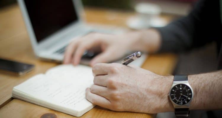 Gobierno lanza programa que busca crear 30 mil empleos con sueldos de hasta $850 mil