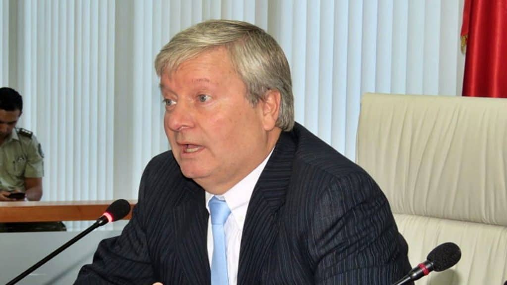 Presentan querella por injurias contra presidente del consejo regional George Bordachard