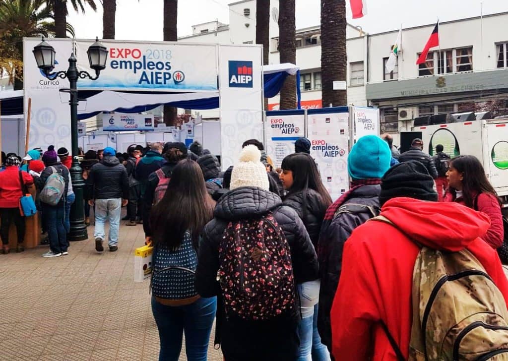 "Expo Empleos" ofreció más de 5 mil plazas laborales en Curicó