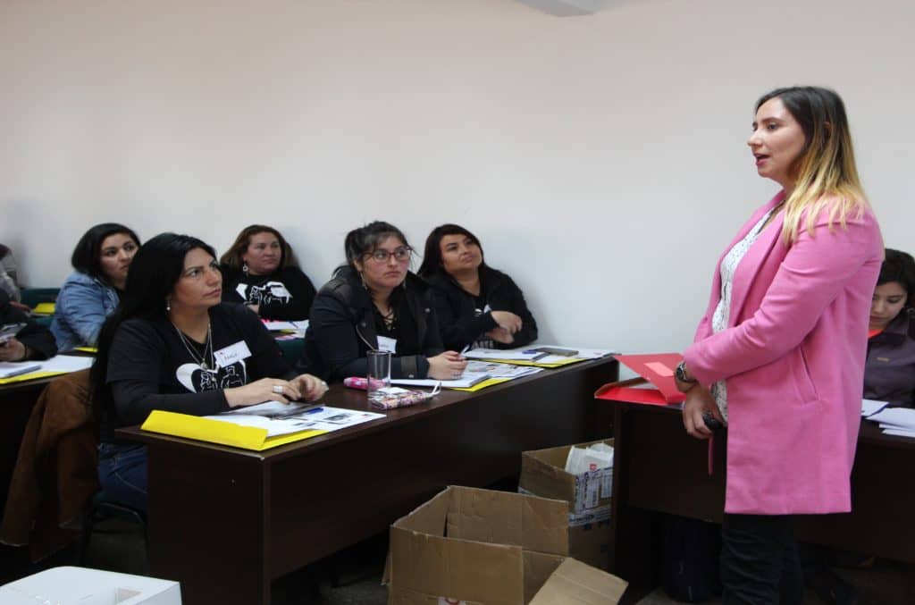 Seremi de Salud capacita a líderes comunitarios en obesidad infantil