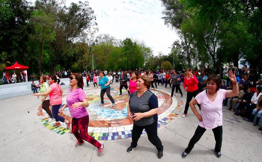 Adultos mayores disfrutaron de Zumbatón 2018