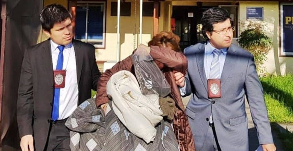 Detenida estafadora ampliamente buscada por la justicia