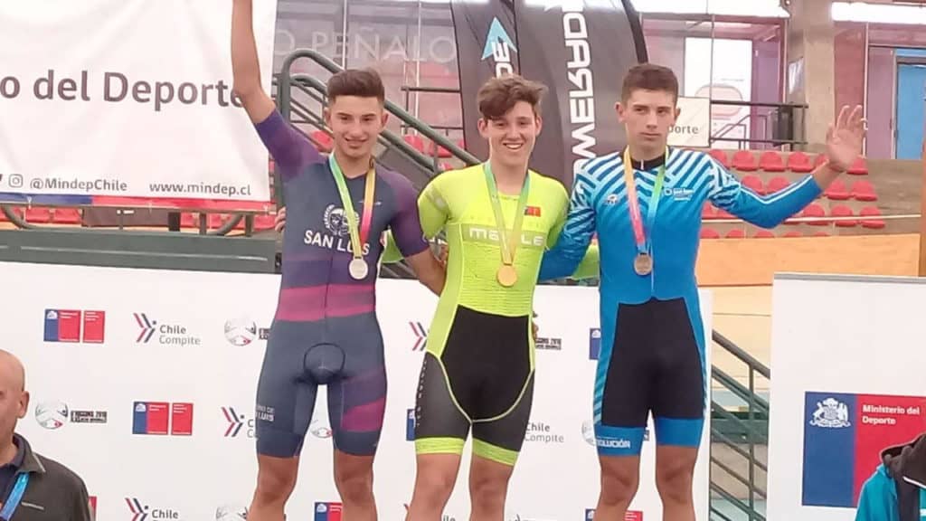 Felipe Pizarro ganó la medalla de oro en prueba por puntos en el ciclismo de los Binacionales