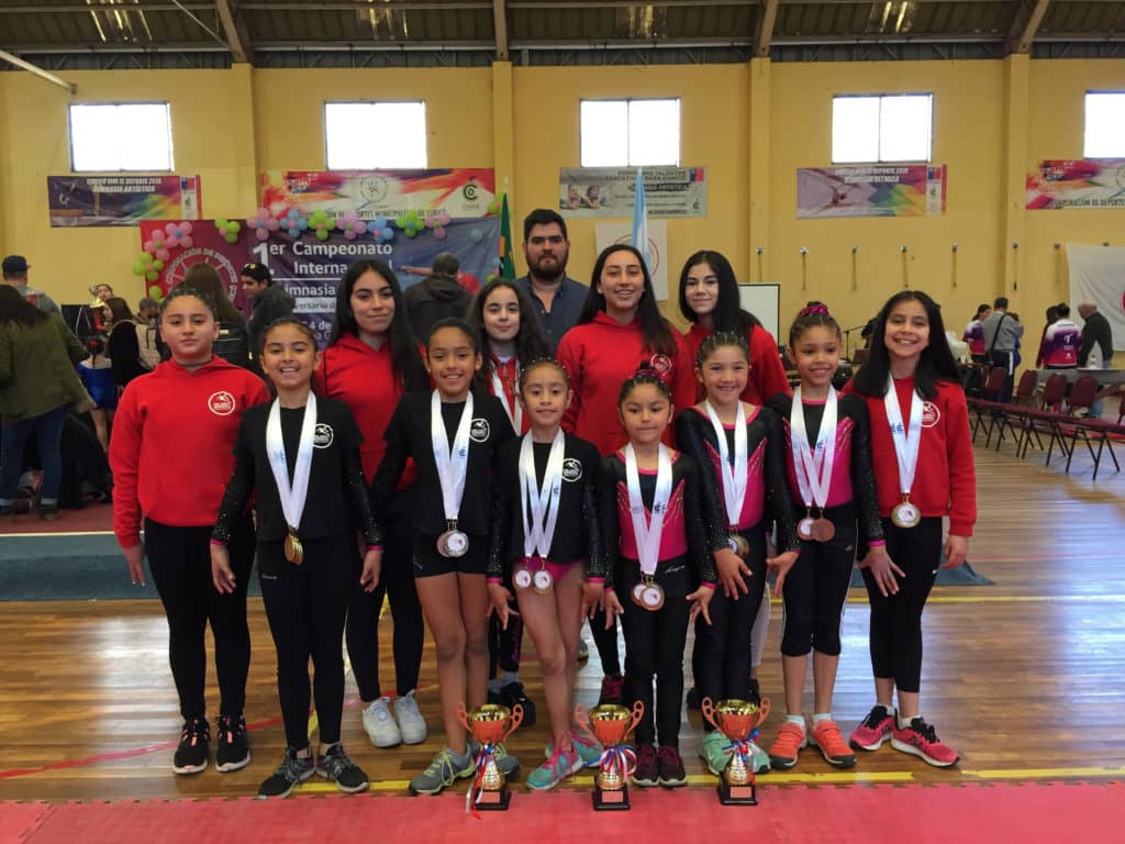 Club Orlando Herrera de gimnasia destacó en medallero de la “Copa Aniversario 275 años” de Curicó