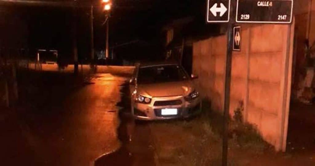 Cabo de Ejército huye de control policial y provoca accidente en Molina