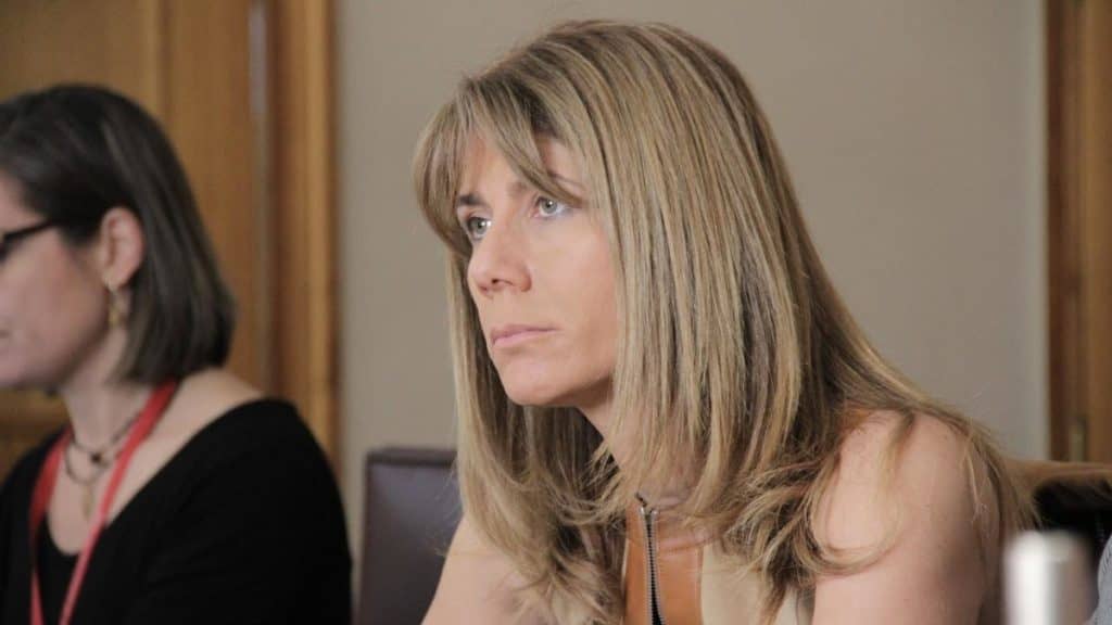Senadora Rincón entrega su apoyo a víctima femicidio frustrado