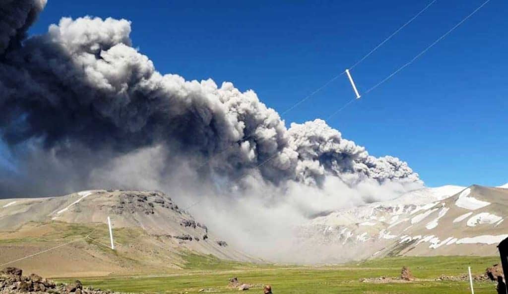 Planchón Peteroa: Nueva emisión de material particulado