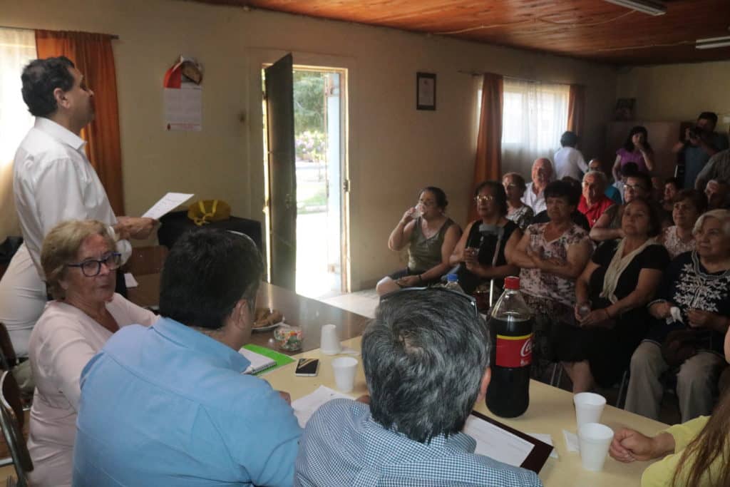 Comenzó reposición de veredas en Población Mataquito
