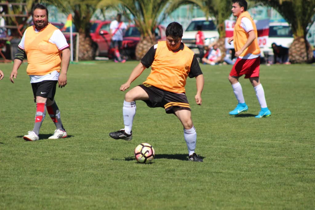 Socios de CDP Curicó Unido preparan la “Navidad Albirroja”