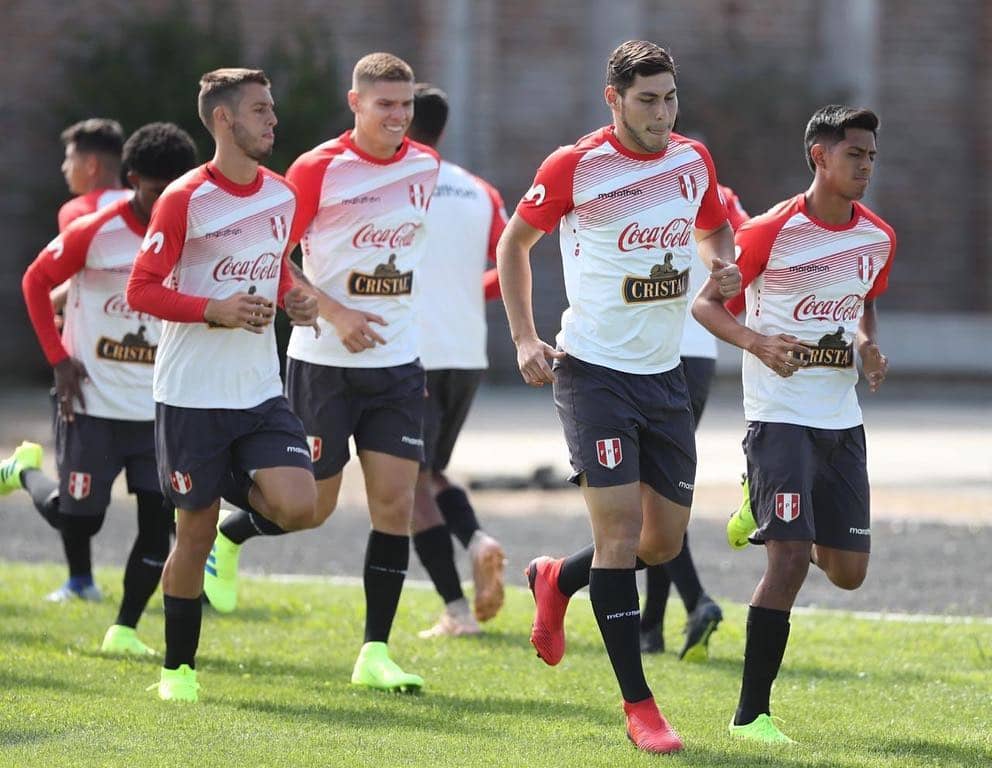 Selección de Perú realizó su primera práctica en Curicó con miras al Sudamericano