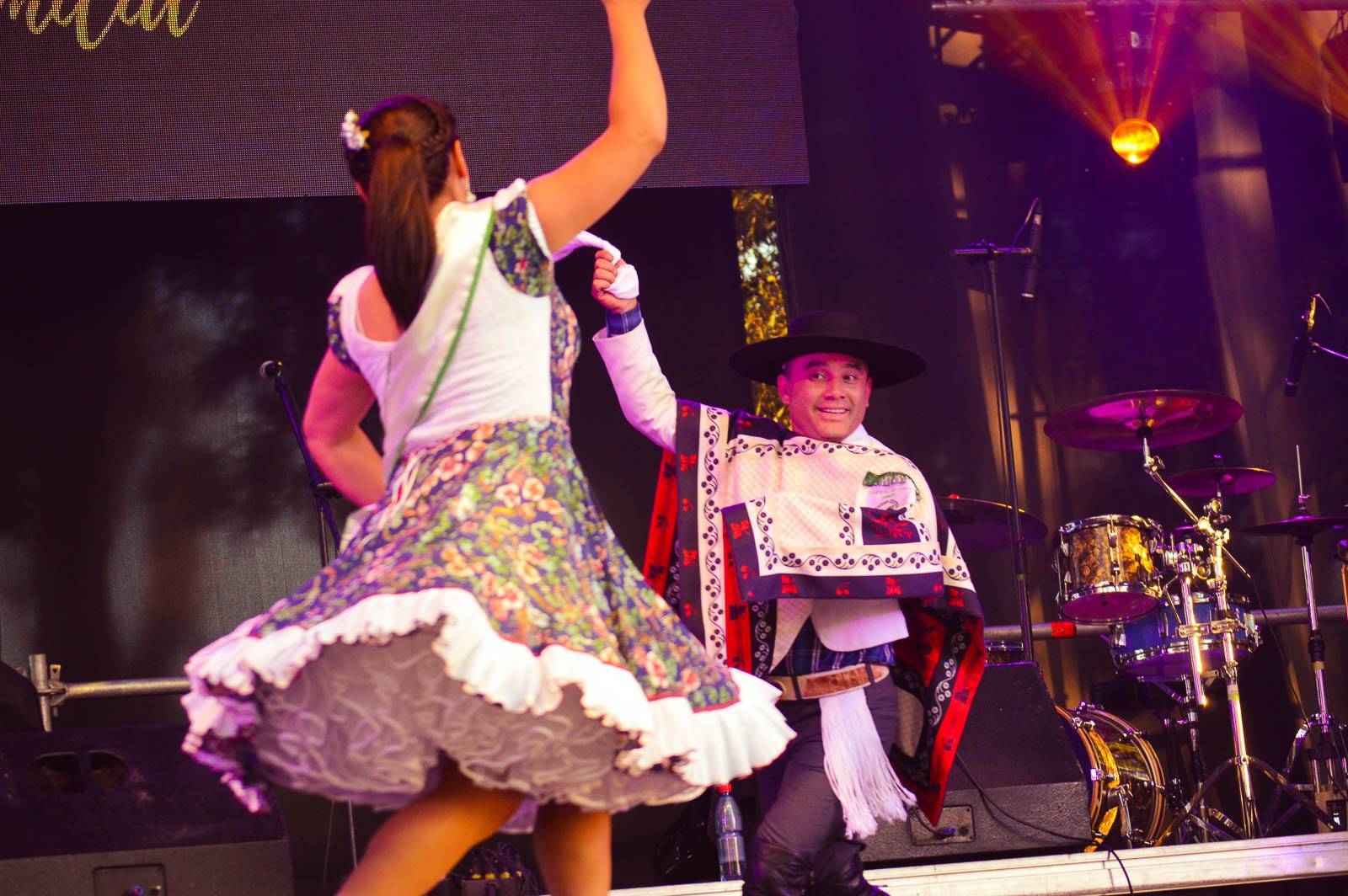 Pareja curicana representará a la región en nacional de cueca