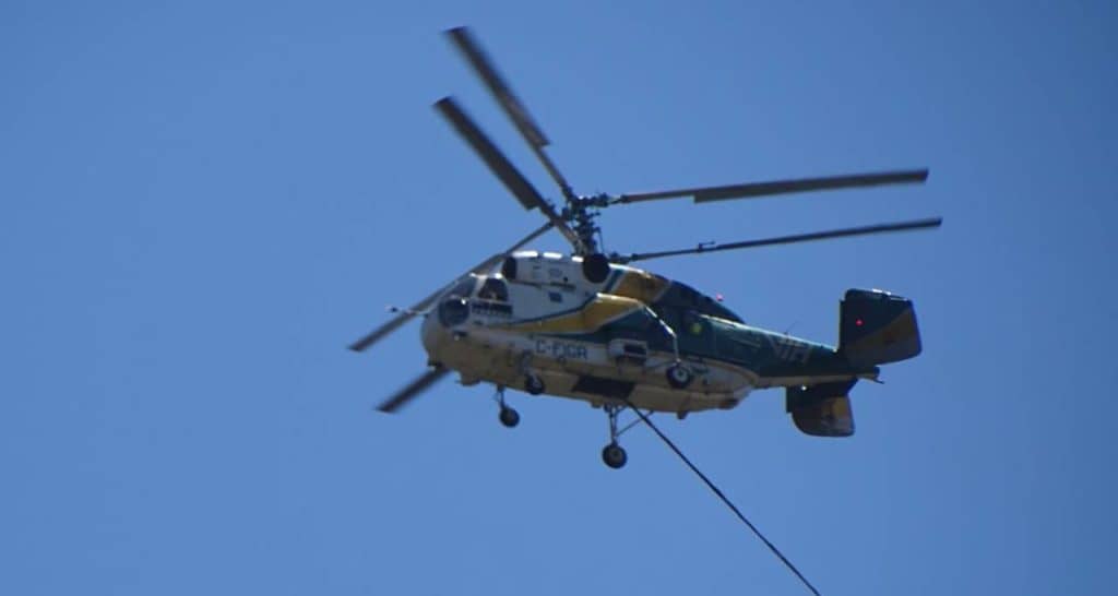 Con poderosa flota aérea y terrestre contienen incendio en Vichuquén