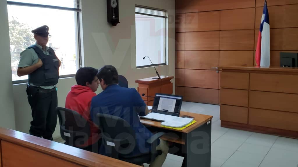 Formalizan a “pastelero curicano” por almacenaje de pornografía infantil