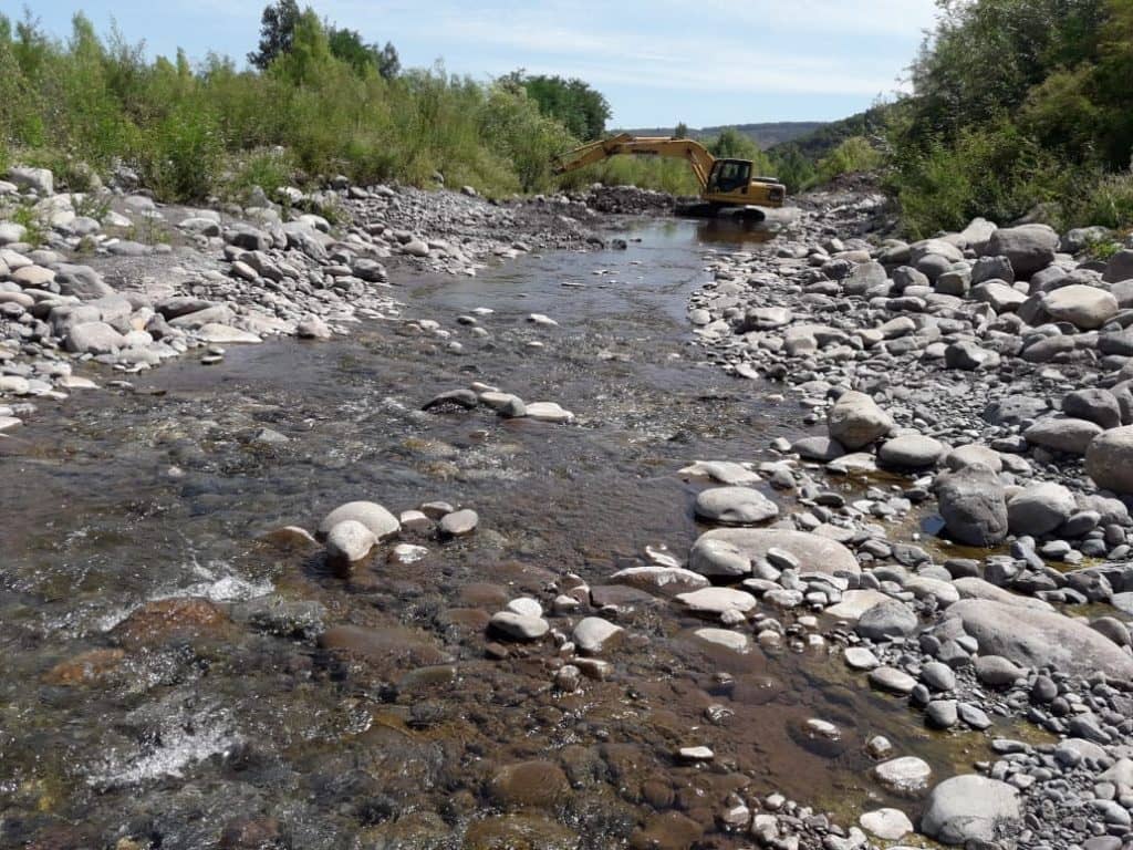 Construcción de bocatoma en Corral de Pérez preocupa a agricultores
