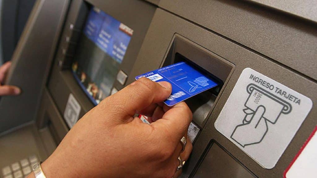 PDI desarticuló sistema de clonación de tarjetas de crédito en cajero automático