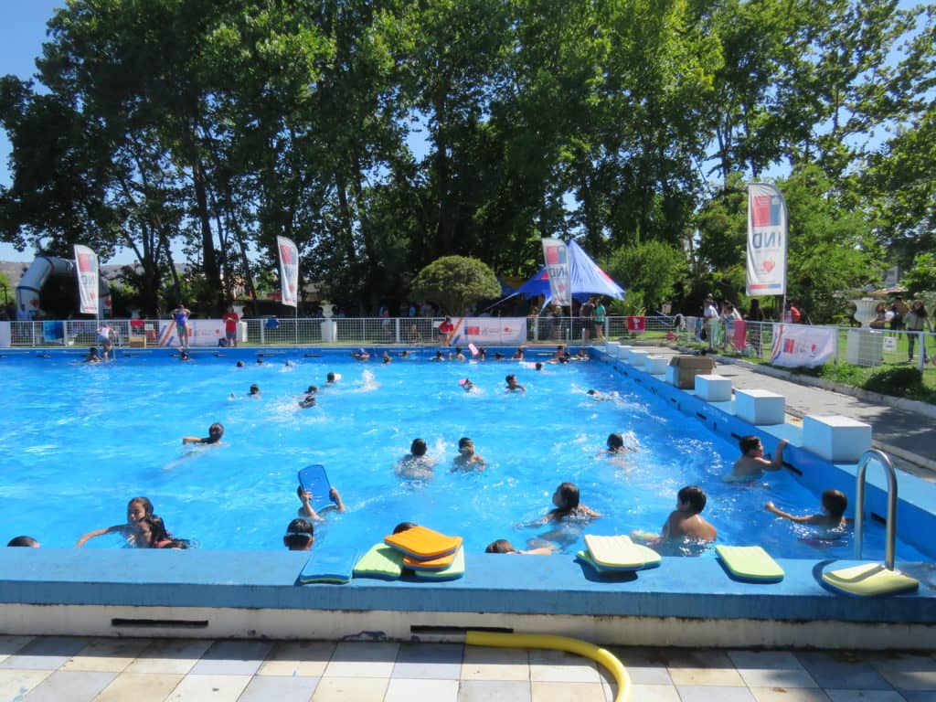 Mil 700 personas participaron en Cursos de Natación en el Maule