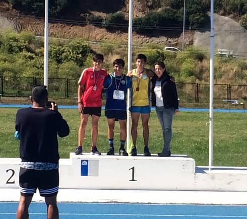 Luciano Arriagada consiguió el segundo lugar en Nacional Escolar de Atletismo en Puerto Montt
