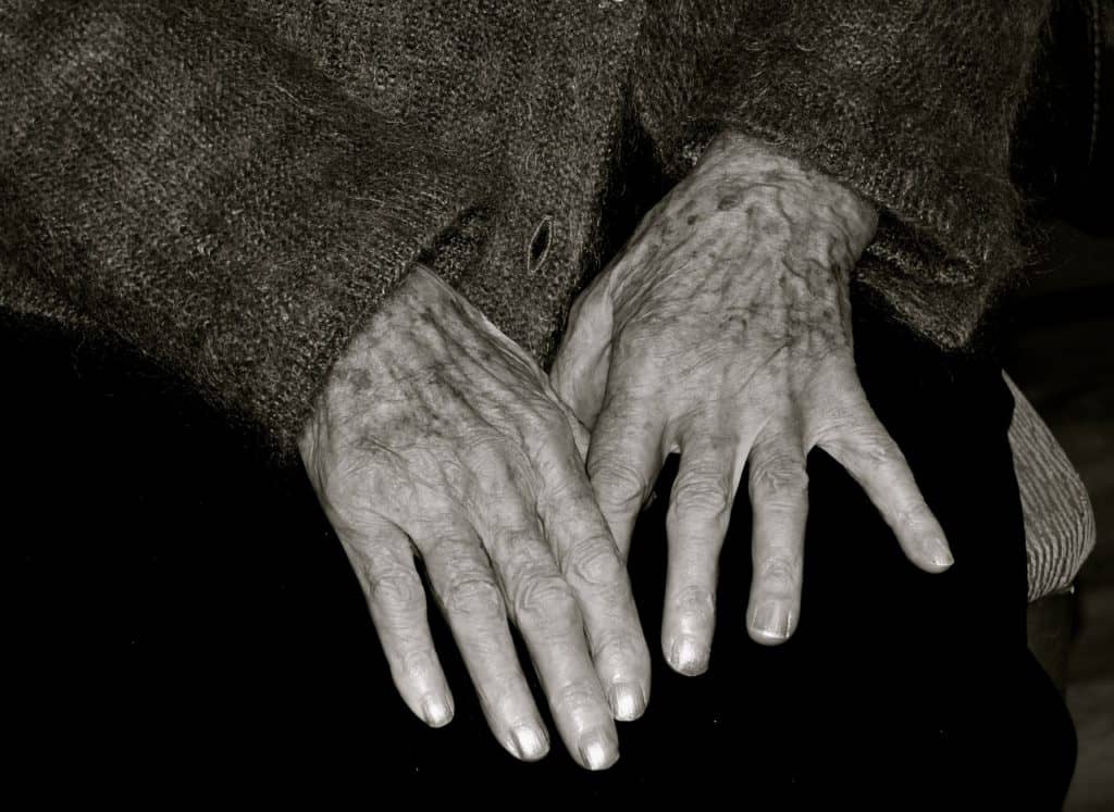 Trío de mujeres asaltó y secuestró a mujer de 77 años en Curicó