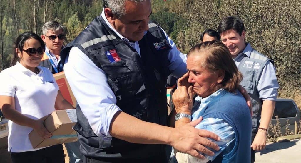 Entregarán viviendas de emergencia para familias afectadas por incendio forestal