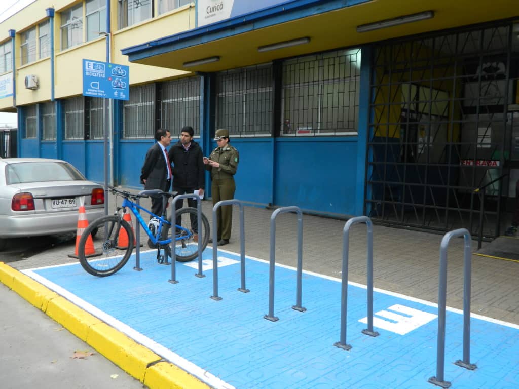 Frente a Gimnasio Abraham Milad: Ahora podrá estacionar su bicicleta en calle O´Higgins