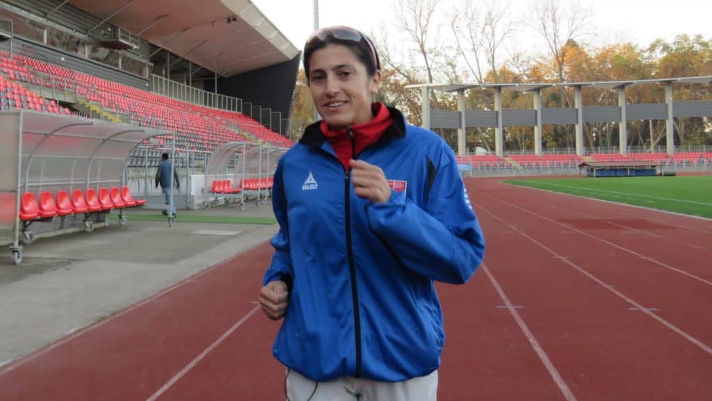 Clara Morales quebró dos récords sudamericanos en campeonato de atletismo máster