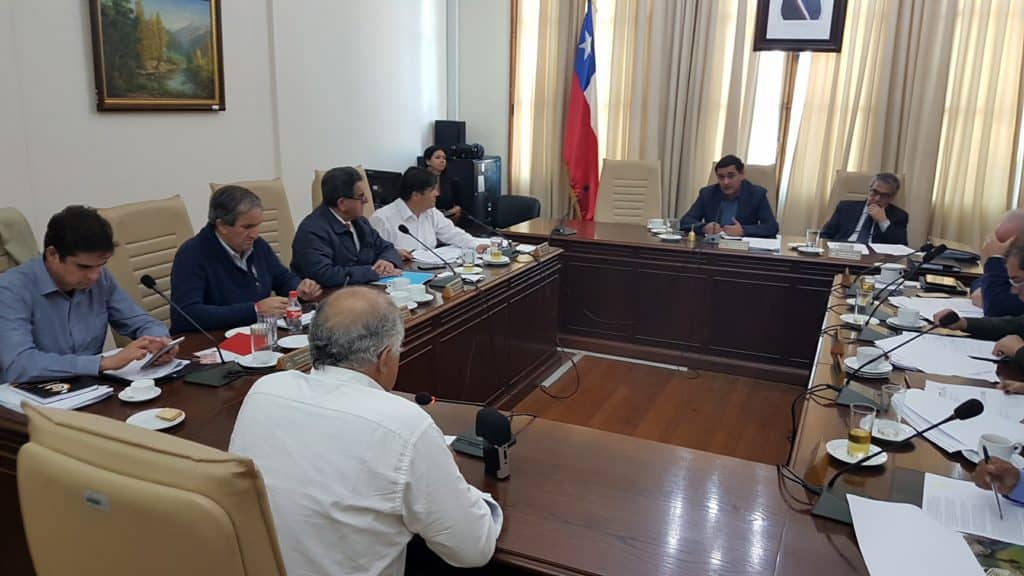 Municipalidad de Curicó comprará más de tres mil lentes ópticos