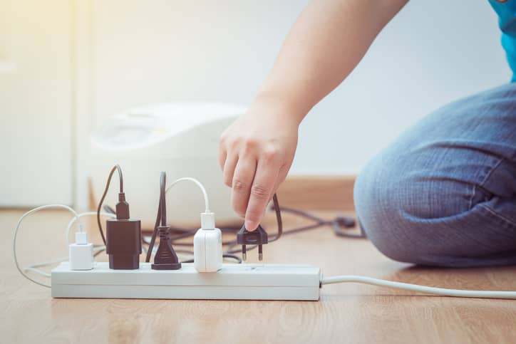 Ocho consejos de seguridad al usar electricidad en el hogar