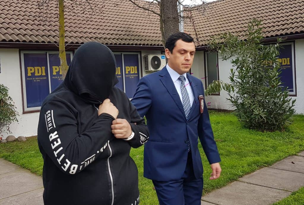 PDI incauta dos kilos de cocaína base en control sanitario