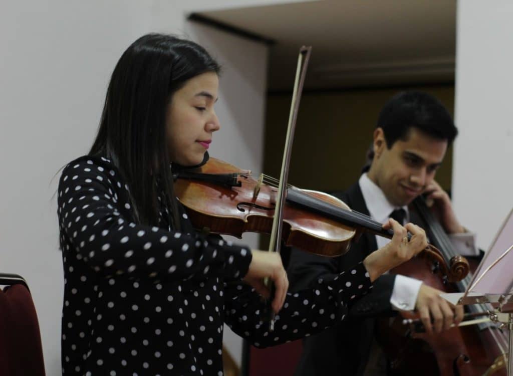 Orquesta Sinfónica Infantil y Juvenil de Romeral recibió nuevos instrumentos de cuerda
