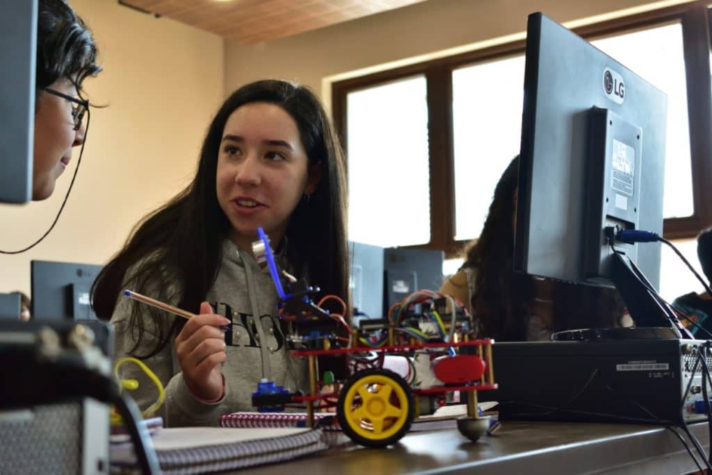 Universidad de Talca realizará talleres de robótica gratuitos