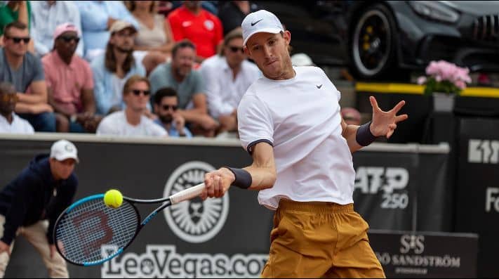 Nico Jarry se despidió del ATP 500 de Hamburgo tras caer ante Zverev