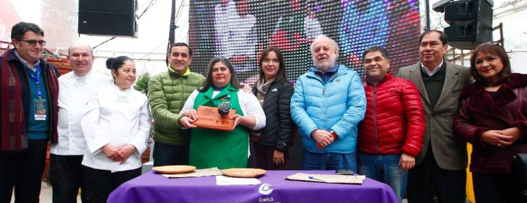 “La Picá de la Tita” ganó el Mejor Caldo en Feria de Cazuelas y Caldillos 2019