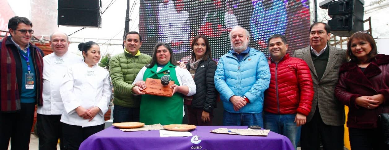 “La Picá de la Tita” ganó el Mejor Caldo en Feria de Cazuelas y Caldillos 2019