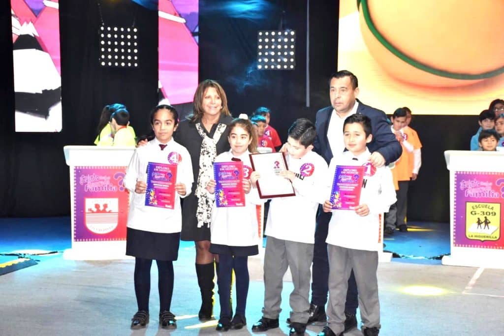 Municipalidad realizó tercera versión de “¿Cuánto sabe Sagrada Familia?”