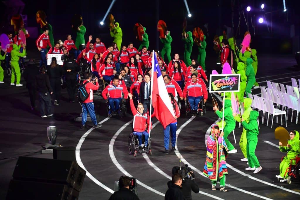 El ParaTeam Chile desfiló con orgullo la bandera en inauguración de Lima 2019