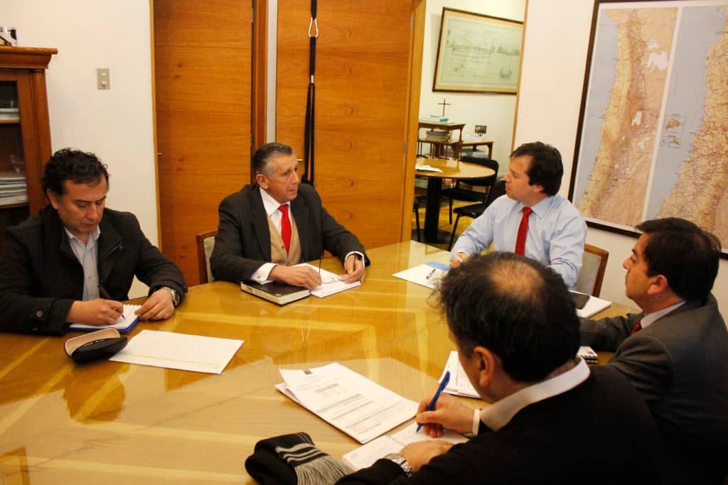 Alcalde de Rauco solicitó ayuda a autoridades de Obras Públicas por sequía y proyectos en la comuna
