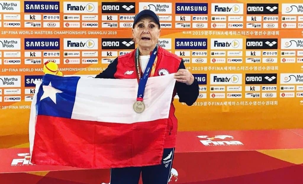 Eliana Busch logra récord sudamericano en Mundial Máster de Natación