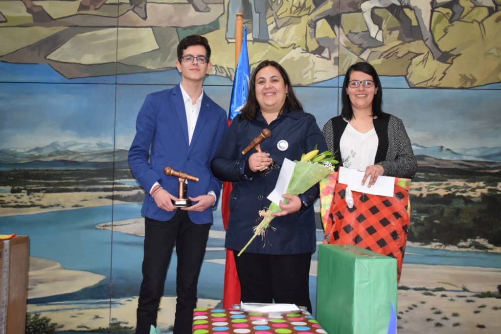 Emotiva entrega de premio literario deportivo “Carlos Bernal Silva” en Talca