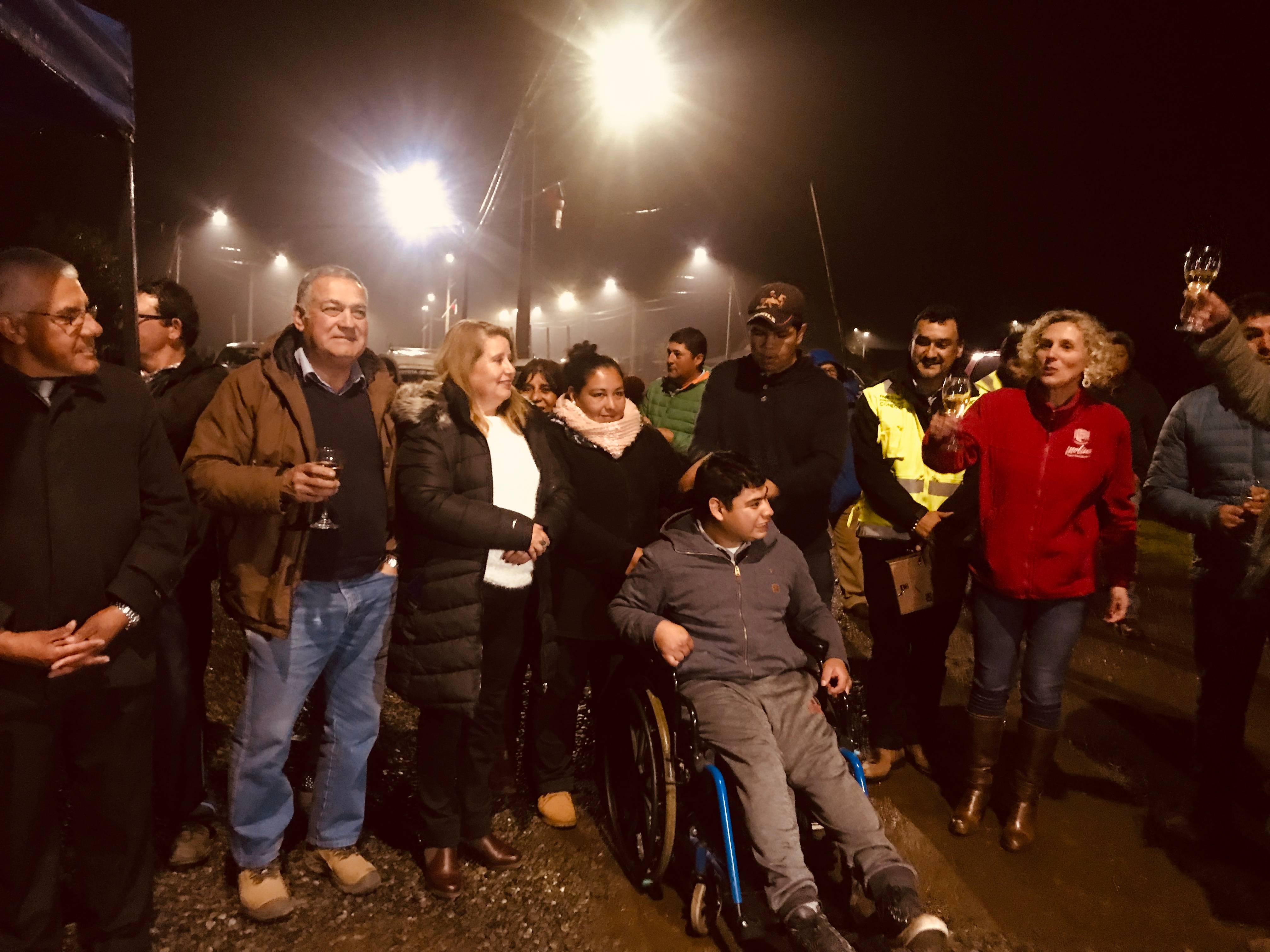 Comunidad de Alupenhue en Molina recibió energía eléctrica
