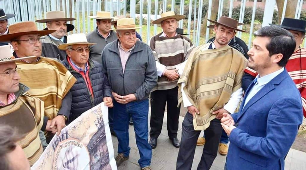 Diputado Hugo Rey defendió el rodeo en el Congreso