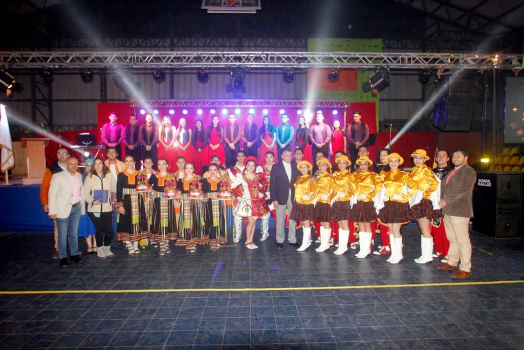 Ballet Folclórico Sub Terra se presentó ante doscientas personas en Rauco