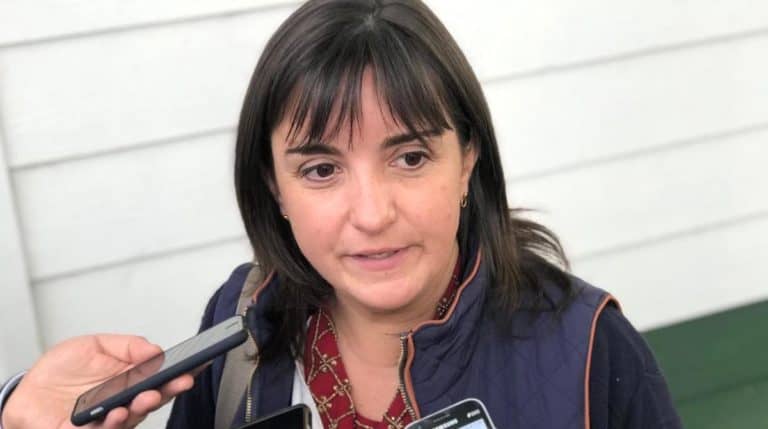 Macarena Pons inscribió su candidatura a la alcaldía de Curicó