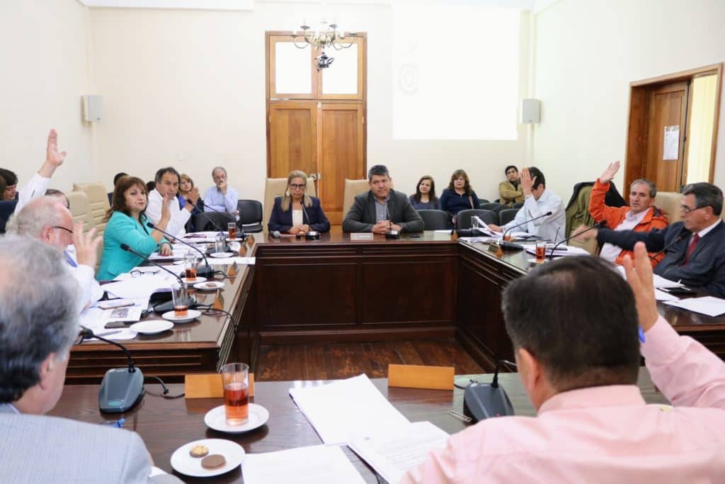 Concejo municipal aprobó ordenanza que prohíbe comercio sexual en Curicó