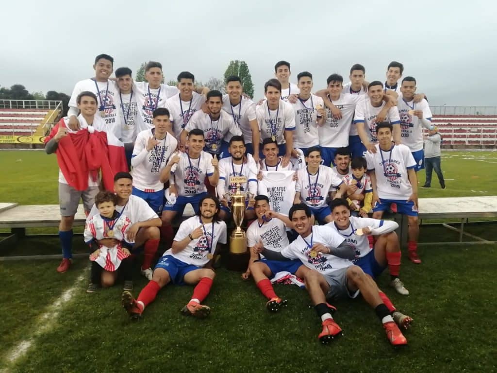 Deportes Linares se tituló campeón de la Tercera A