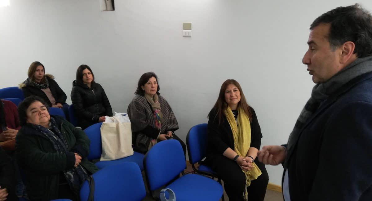 Escuela de Emprendimiento inició cursos para mujeres de Rauco