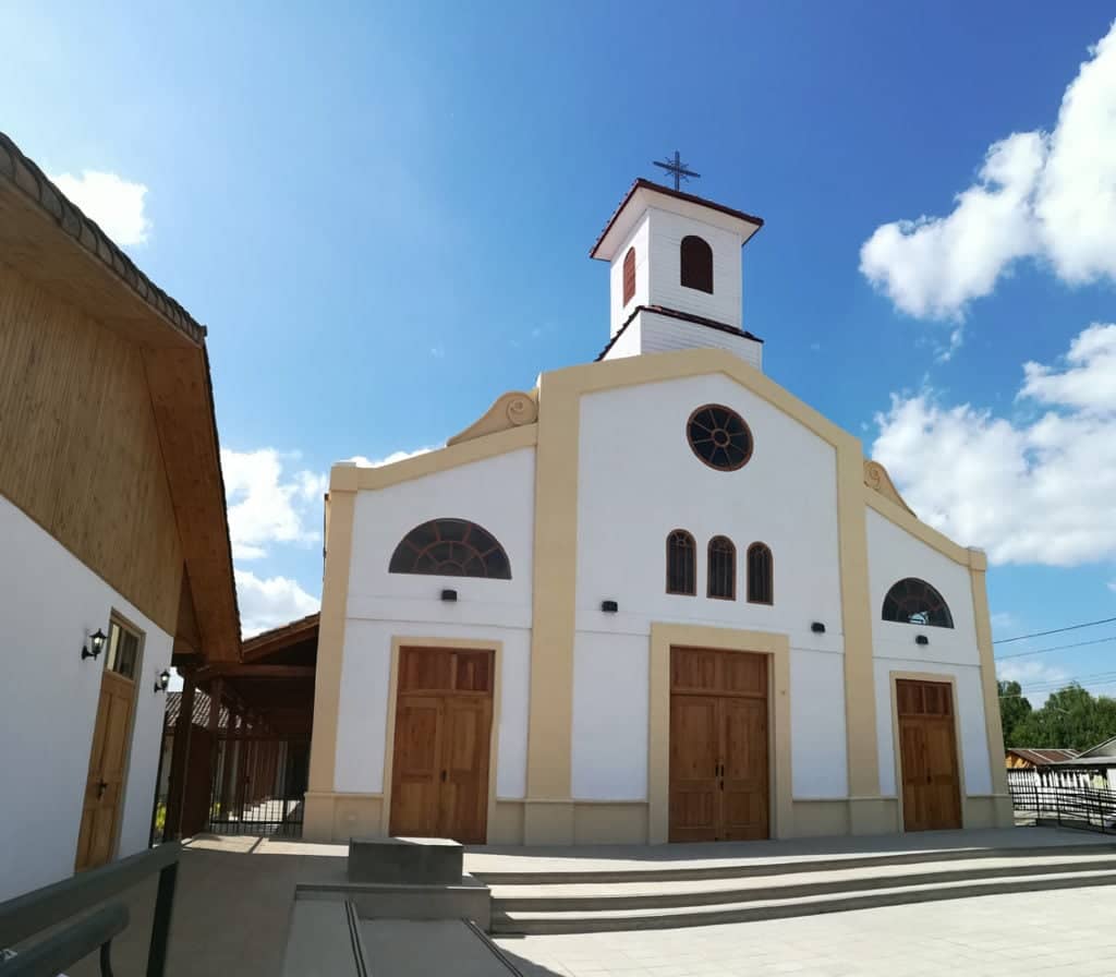 Nuevo templo de Sagrada Familia fue entregado a la Diócesis de Talca