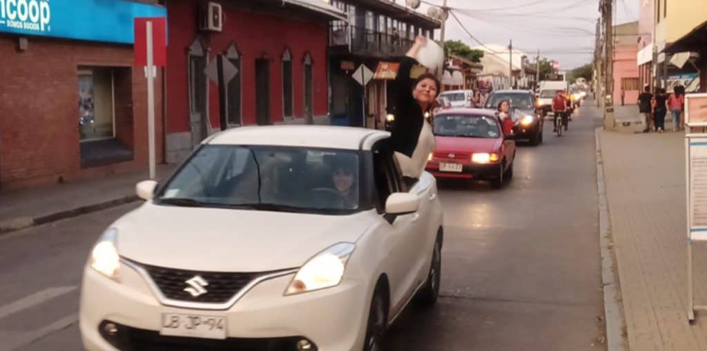 Vecinos de Molina realizaron caravana para protestar en contra de proyecto de avícola