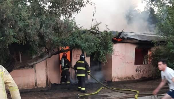 Incendio consumió casa de adulta mayor en Sarmiento