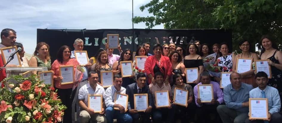 Más de cien personas de Teno se graduaron en programa de nivelación "Volver a Educarse"